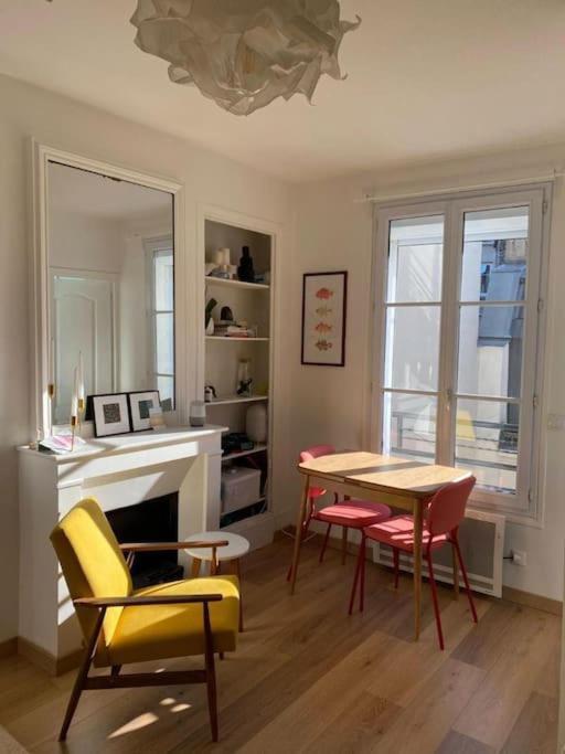 Modern Appartement W/ Tour Eiffel View In The 7Th Paris Eksteriør bilde